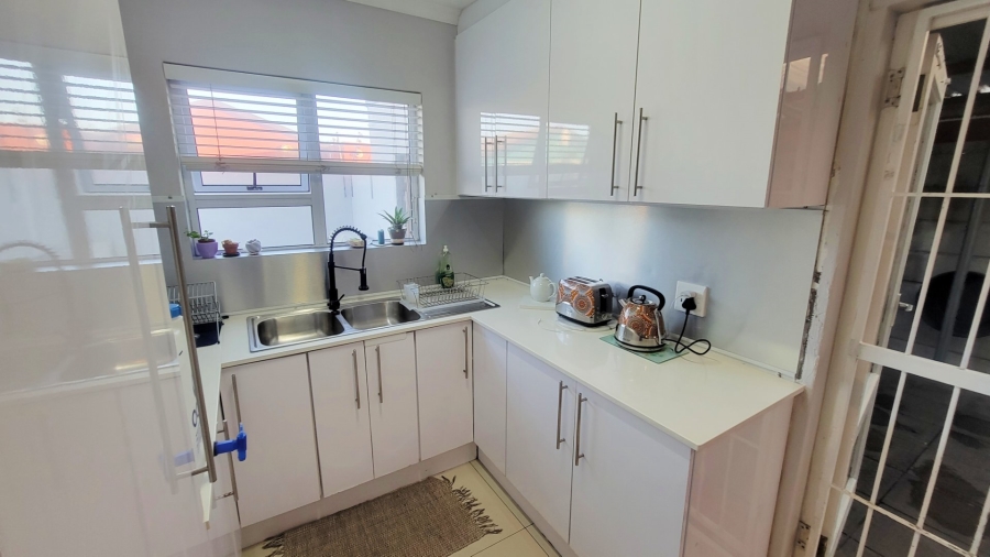 3 Bedroom Property for Sale in Strandfontein Western Cape